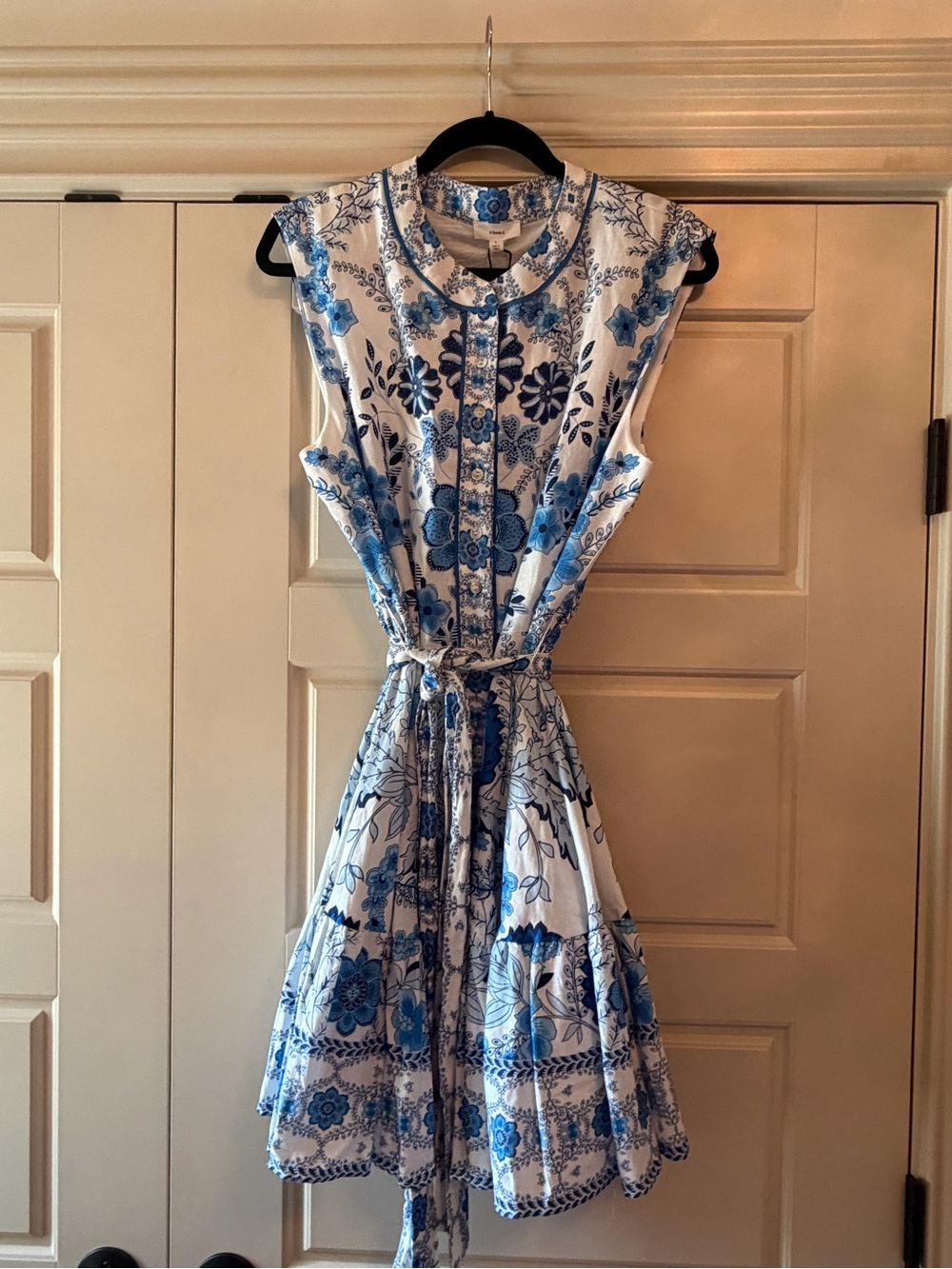 Sleeveless Blue Floral Tie-Waist Mini Dress